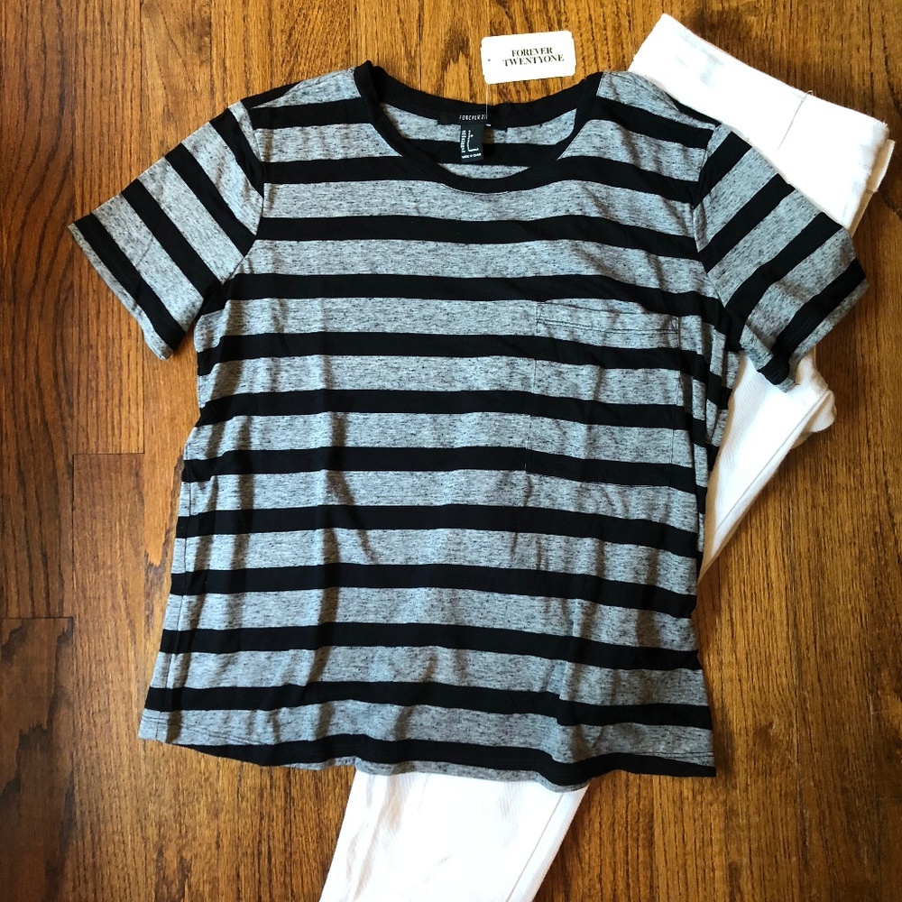 Forever 21 Short Sleeve Knit Shirt